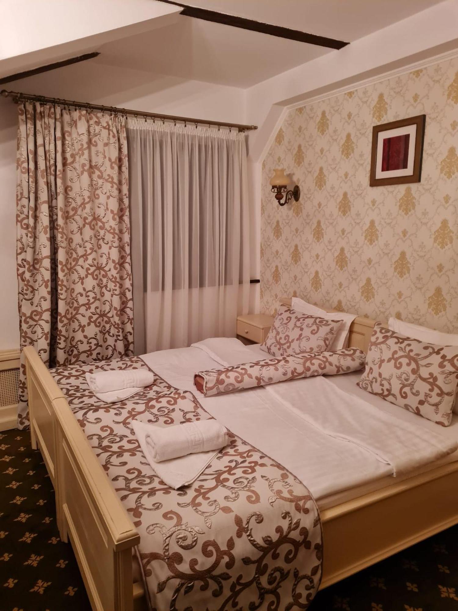 Pensiunea Mai Răşinari Zewnętrze zdjęcie
